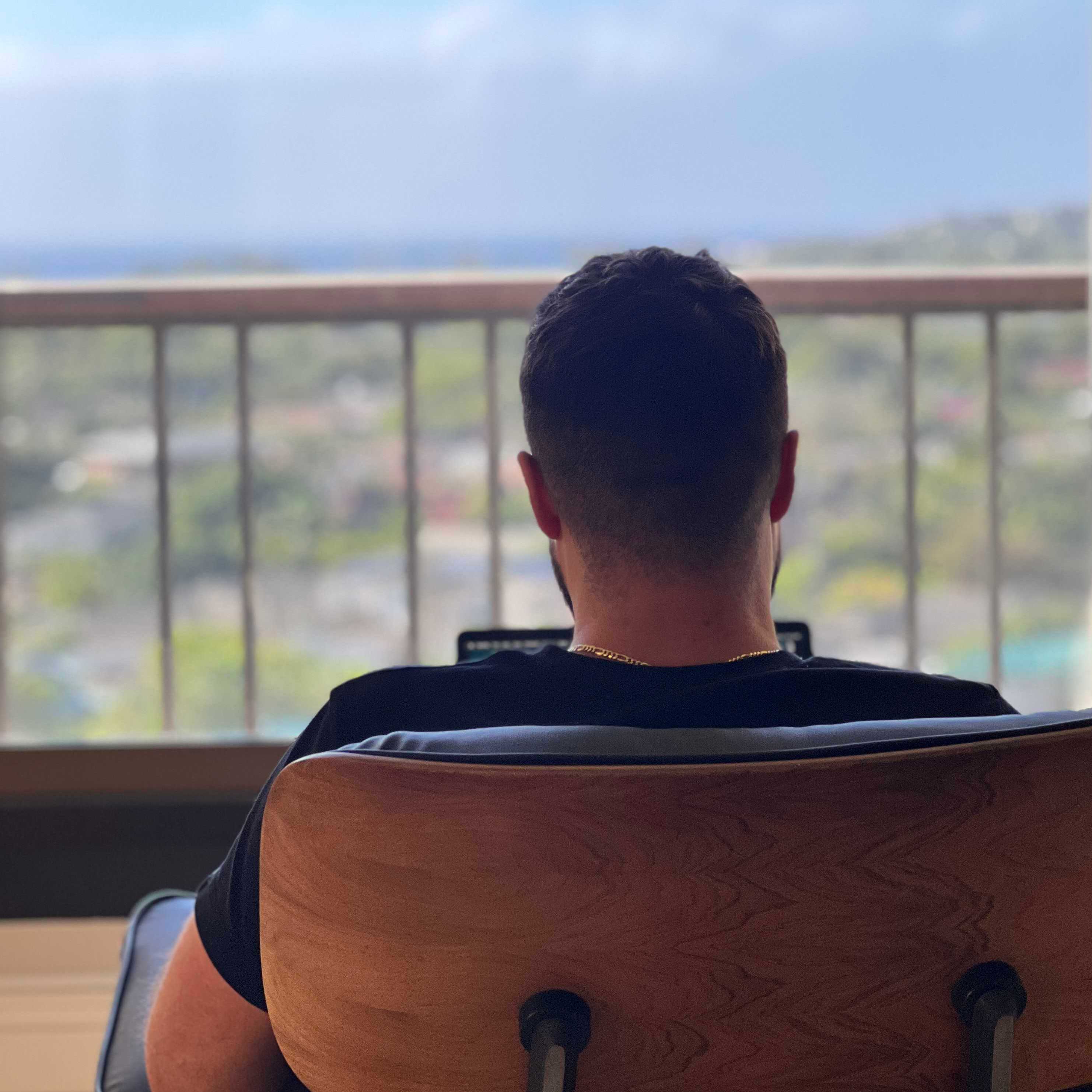 Alex Reinoso | U.S. Distribution Coordinator